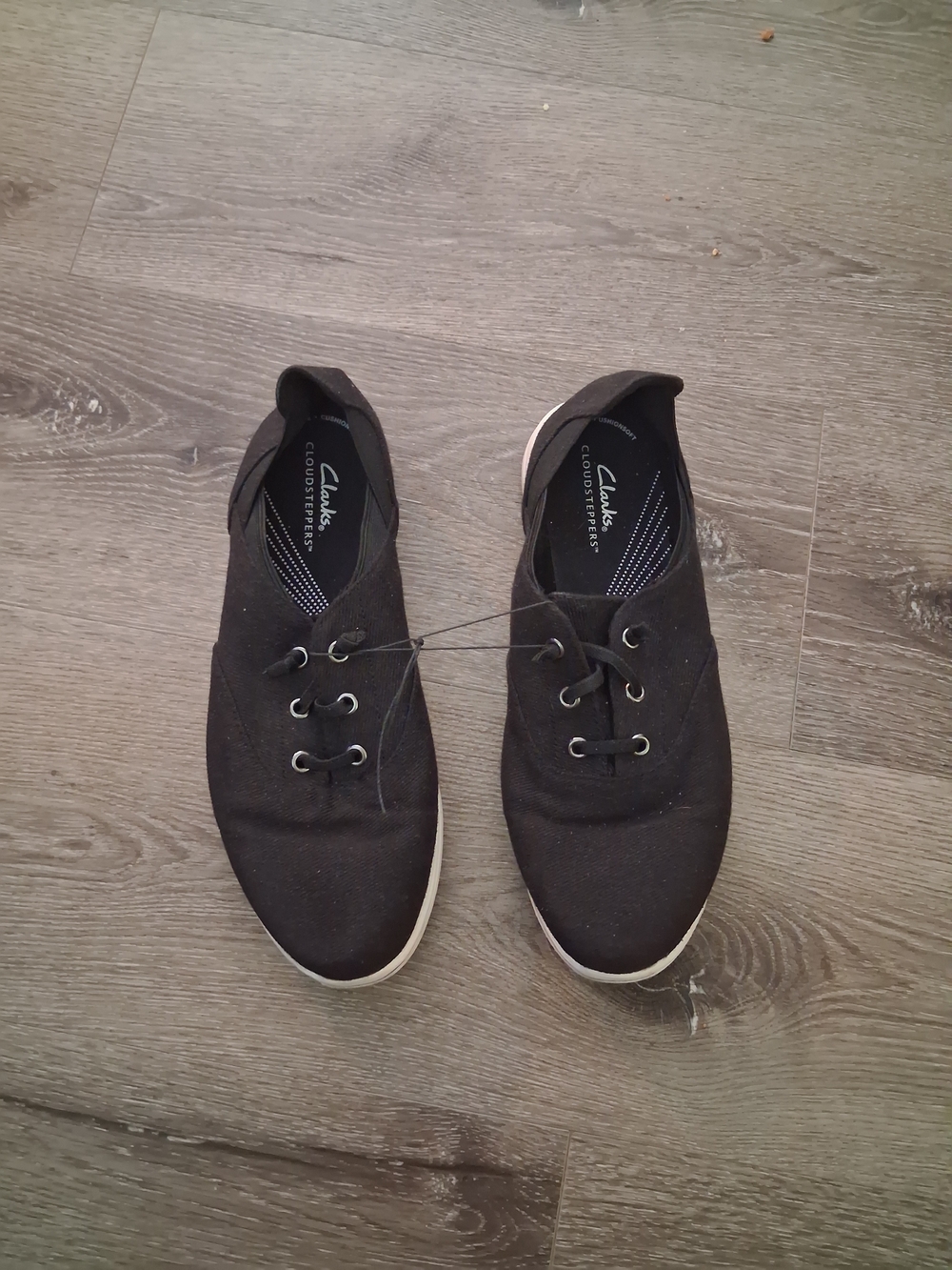 Clarks Women’s Black Canvas Casual Sneakers
